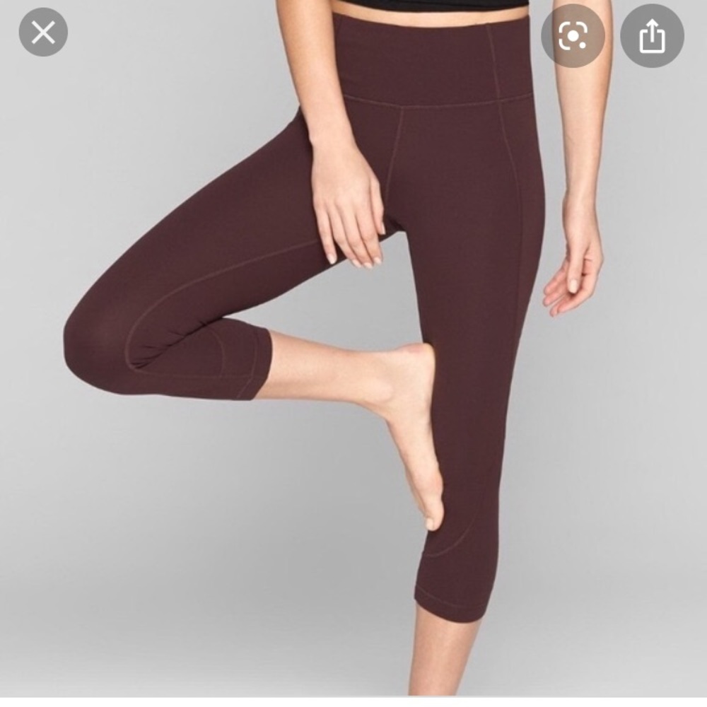 Athleta salutation Capri